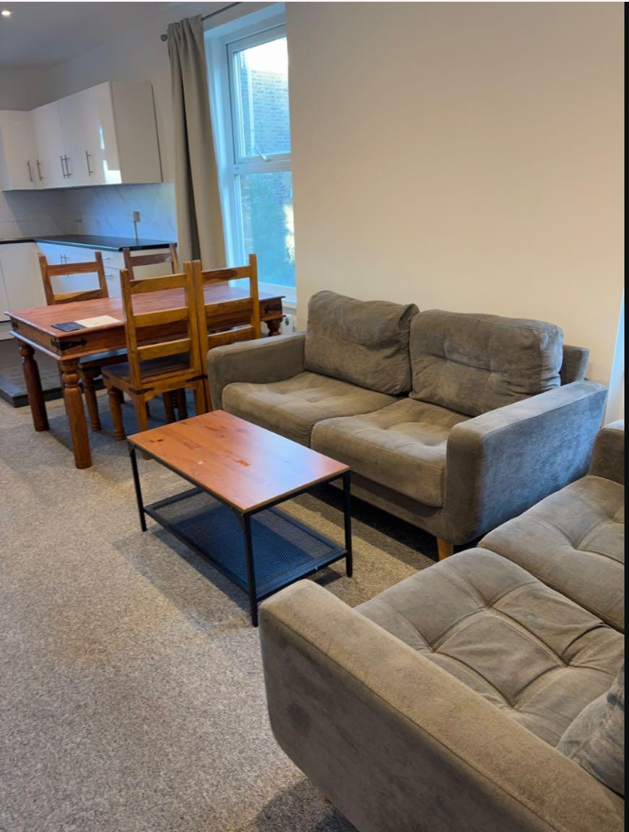 Lounge and dining area